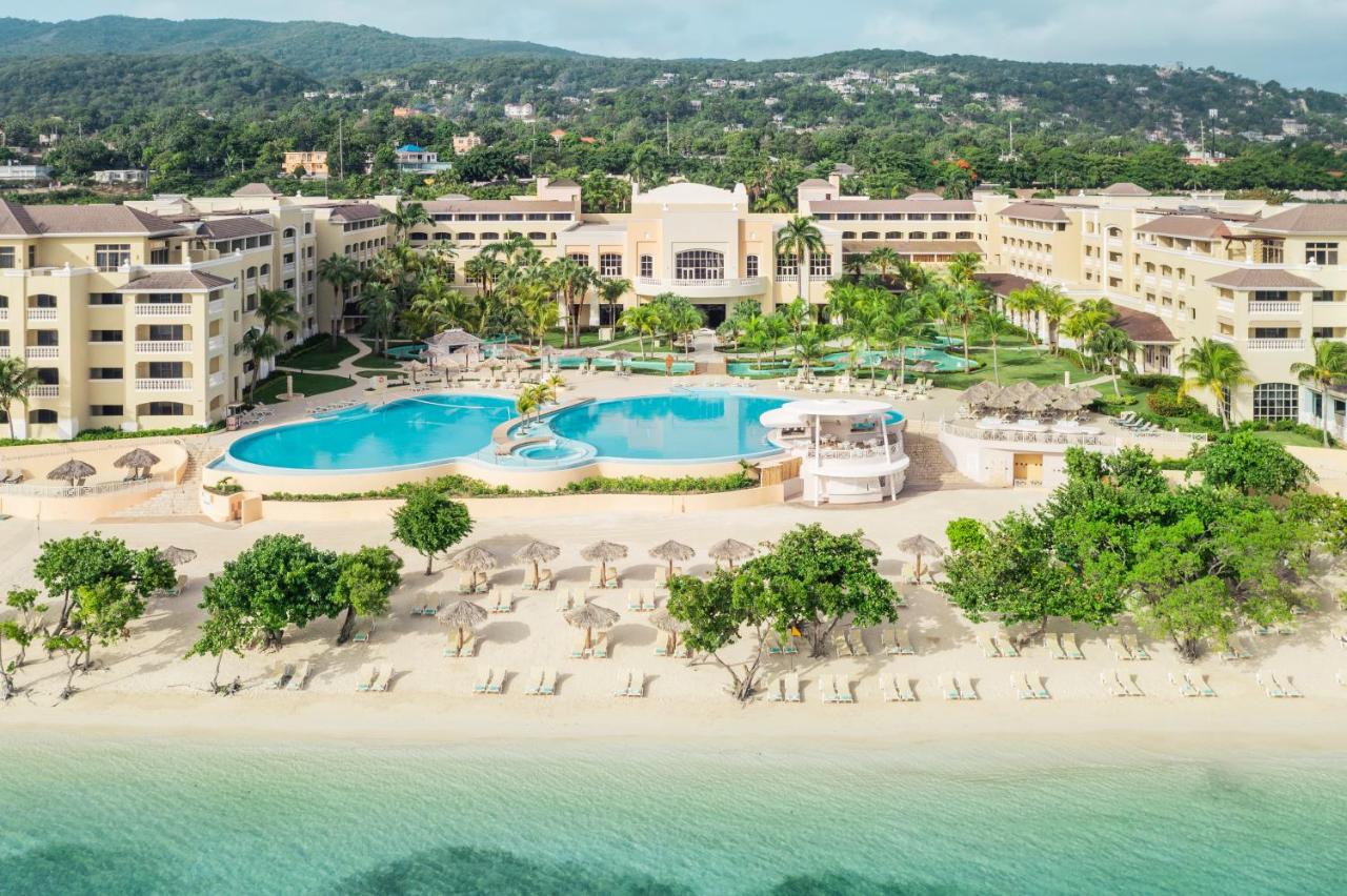 Iberostar WAVES ROSE HALL BEACH in Montego Bay
