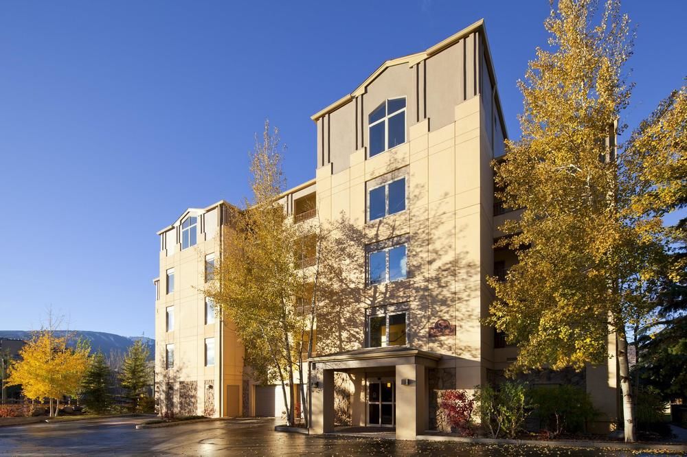 Sheraton Lakeside Terrace Villas at Mountain Vista (ex Lakeside Terrace) in Avon