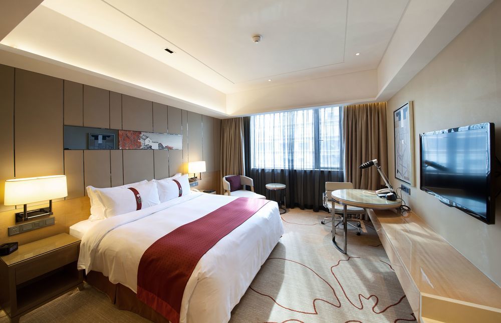 HOLIDAY INN ORIENTAL PLAZA in Chengdu