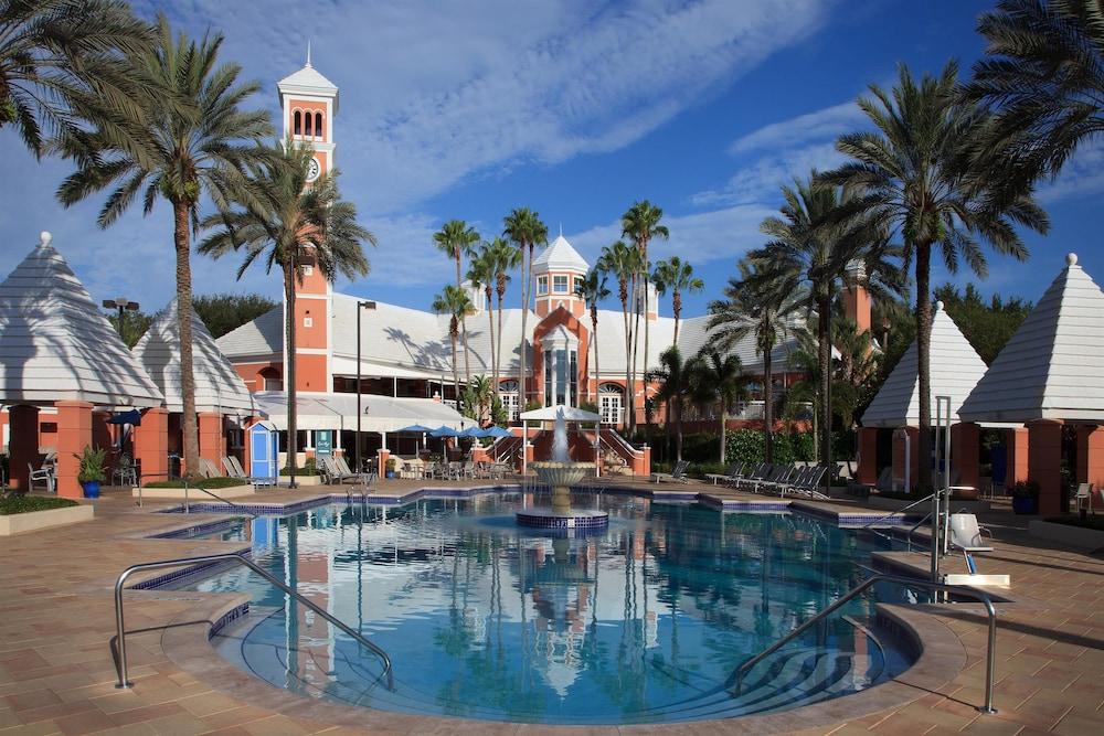 HILTON GRAND VACATIONS SUITES AT SEAWORLD in Orlando