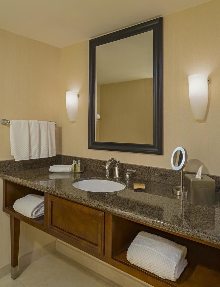 DoubleTree by Hilton Austin in Austin, Tx