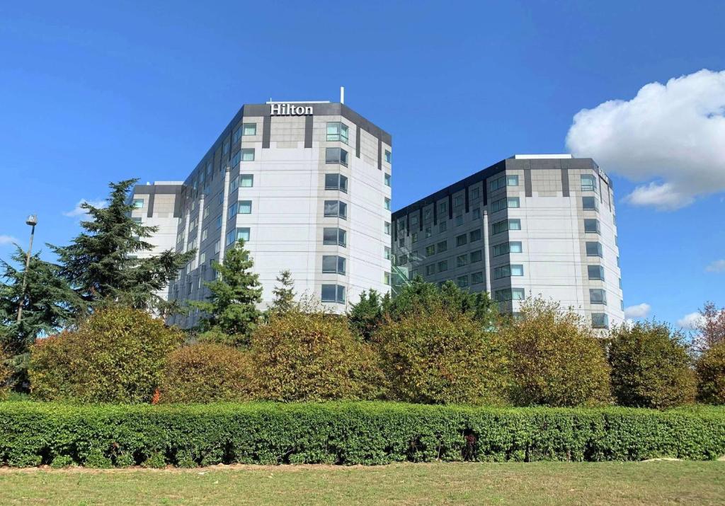 Hilton Paris Charles de Gaulle Airport in Apt Paris Charles De Gaulle
