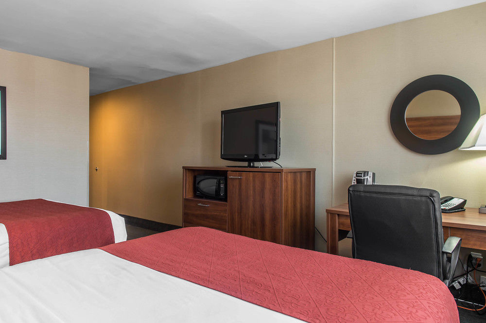 RAMADA PLAZA BY WYNDHAM MONTREAL (HT) in Montreal