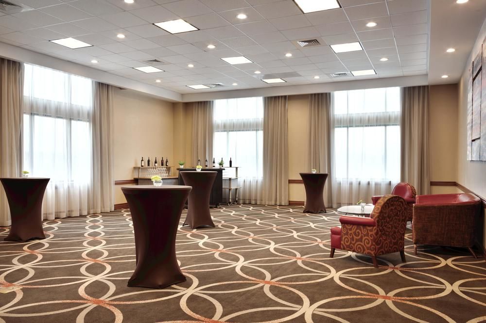 Embassy Suites by Hilton St. Louis St. Charles in Saint Charles, Mo