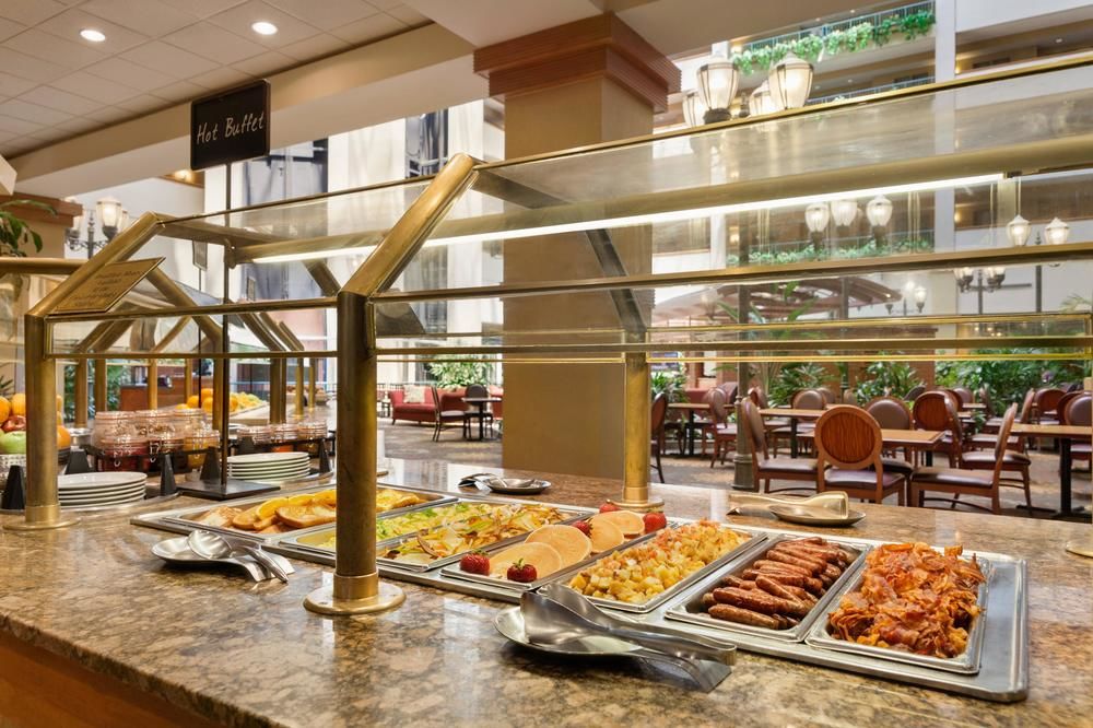 Embassy Suites by Hilton Charleston Airport Convention Ctr in North Charleston, Sc