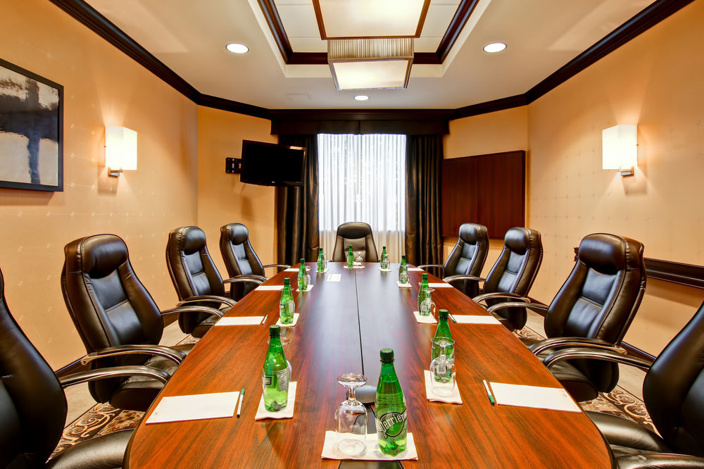 Hampton Inn by Hilton Toronto Airport Corporate Centre in Toronto