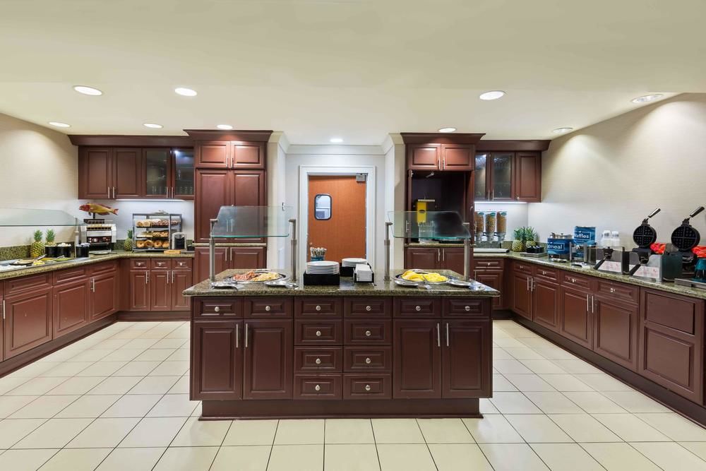 Homewood Suites by Hilton Tampa Airport - Westshore in Tampa, Fl
