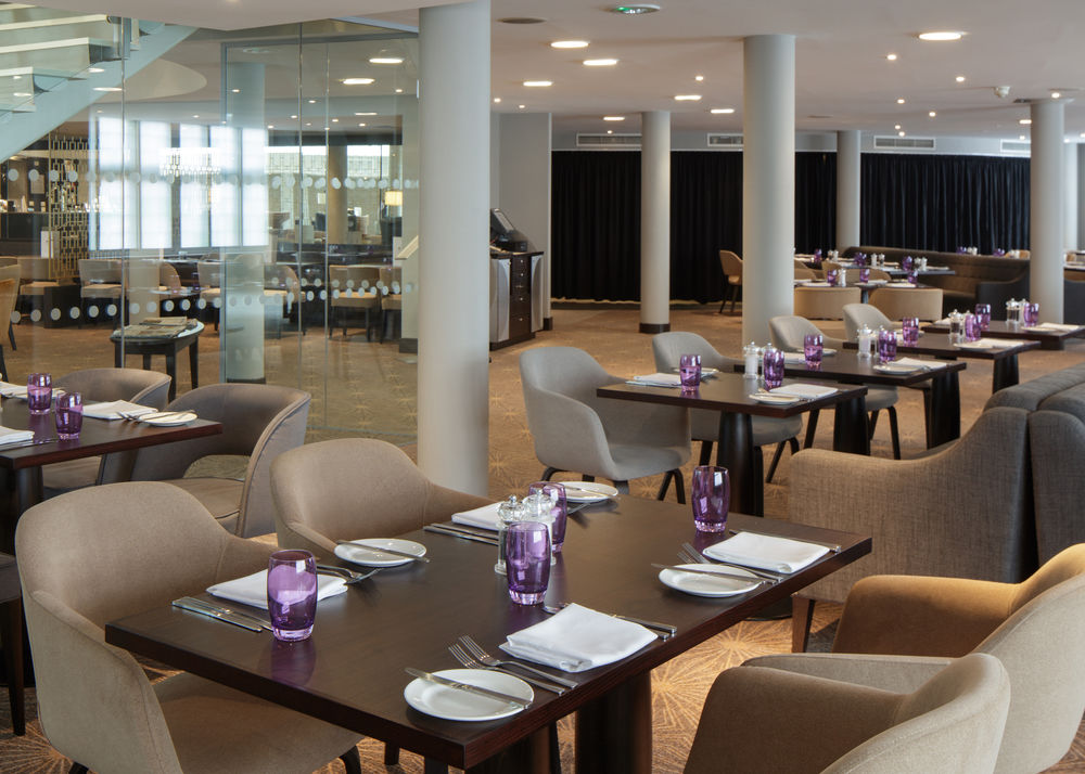 DoubleTree by Hilton London Heathrow Airport in Hounslow