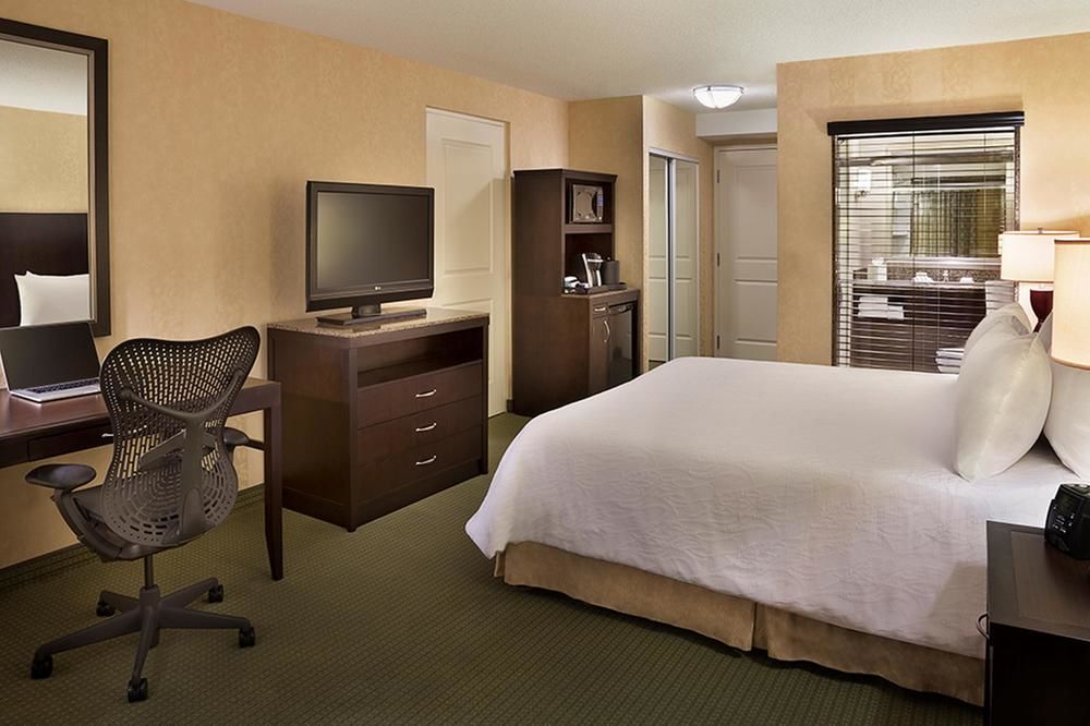 Revery Toronto Downtown, Curio Collection by Hilton in Toronto