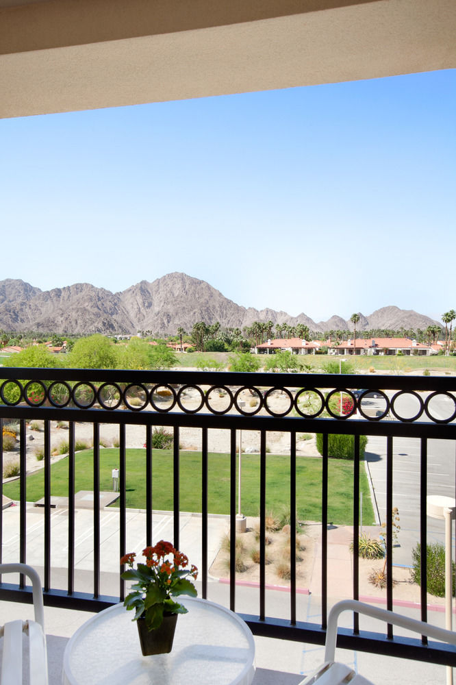 Embassy Suites by Hilton La Quinta Hotel & Spa in La Quinta, Ca