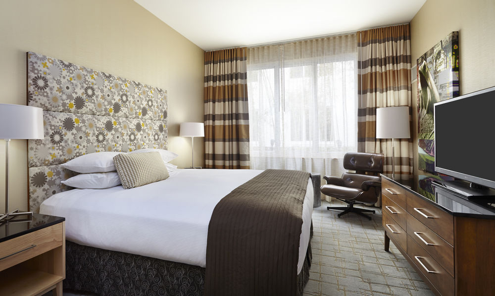DoubleTree by Hilton Philadelphia Center City in Philadelphia, Pa