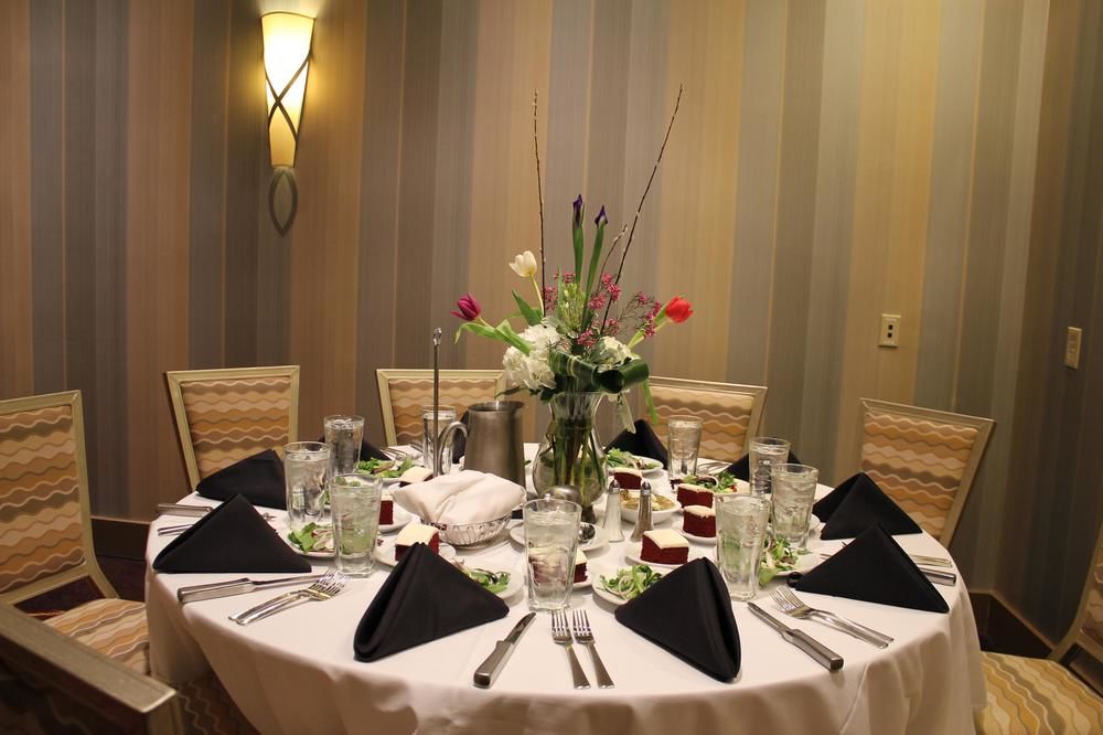 Embassy Suites by Hilton Atlanta Kennesaw Town Center in Kennesaw, Ga