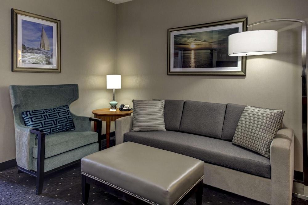 Embassy Suites by Hilton Williamsburg in Williamsburg, Va
