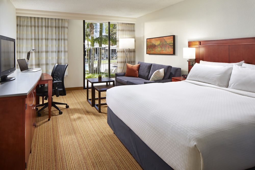 Hotel MDR Marina del Rey - a DoubleTree by Hilton in Marina Del Rey