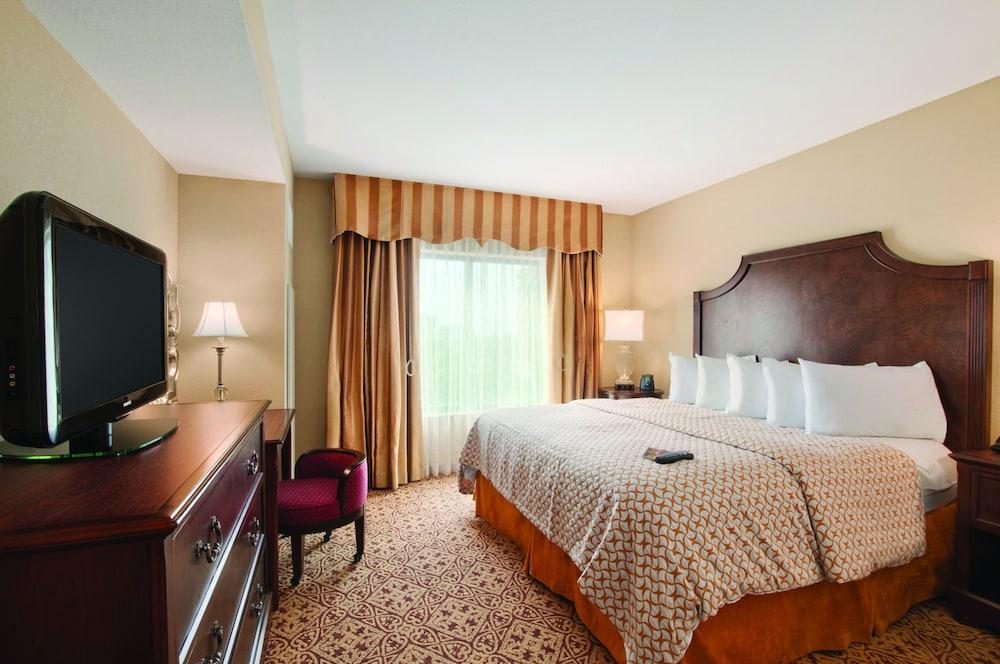 Embassy Suites by Hilton San Antonio Riverwalk Downtown in San Antonio,Tx