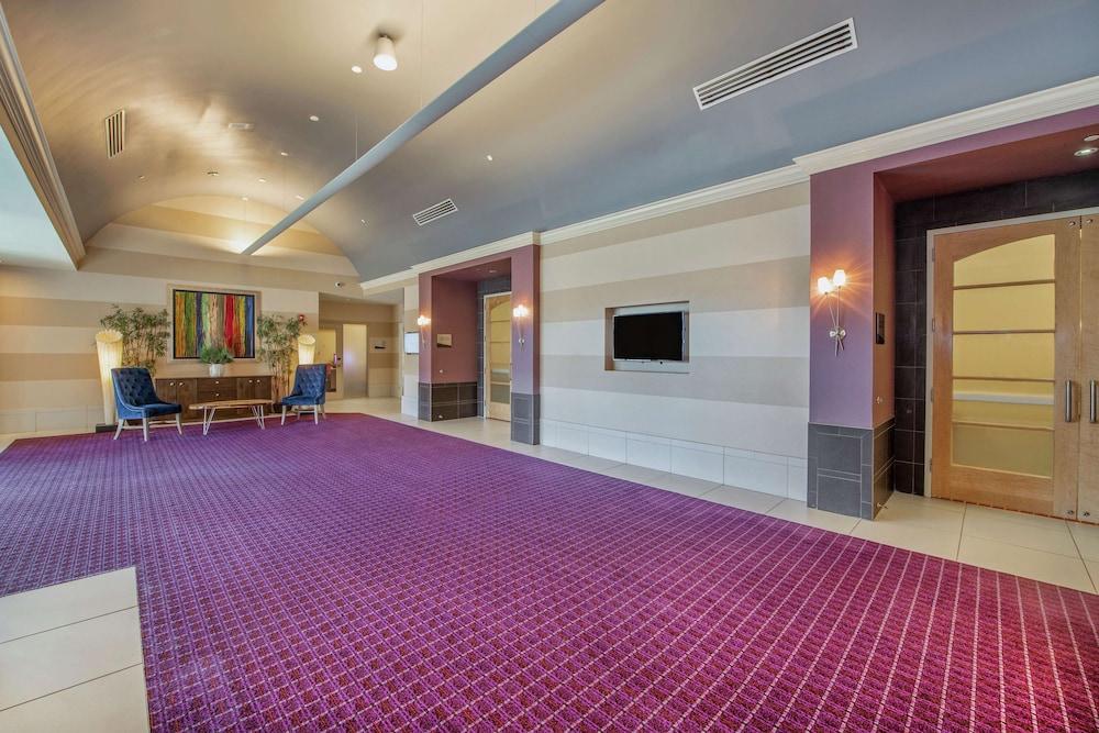 Embassy Suites by Hilton Raleigh Durham Airport Brier Creek in Raleigh, Nc