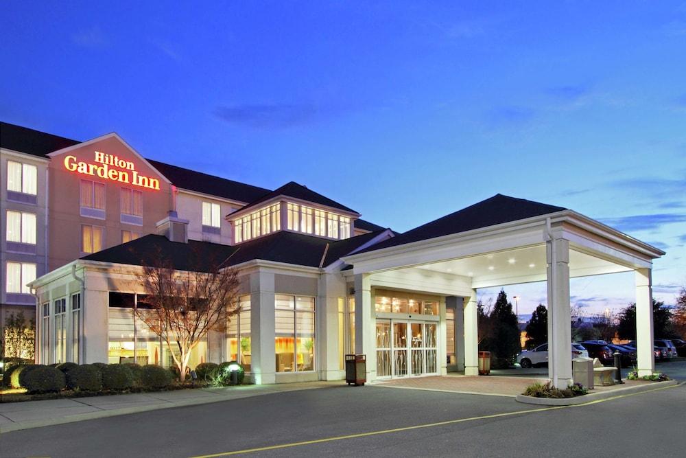 Hilton Garden Inn Chesapeake/Greenbrier in Cheasepake, Va