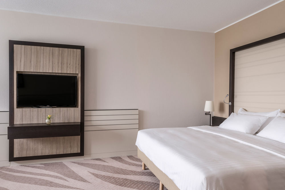 MUNICH AIRPORT MARRIOTT HOTEL in Freising