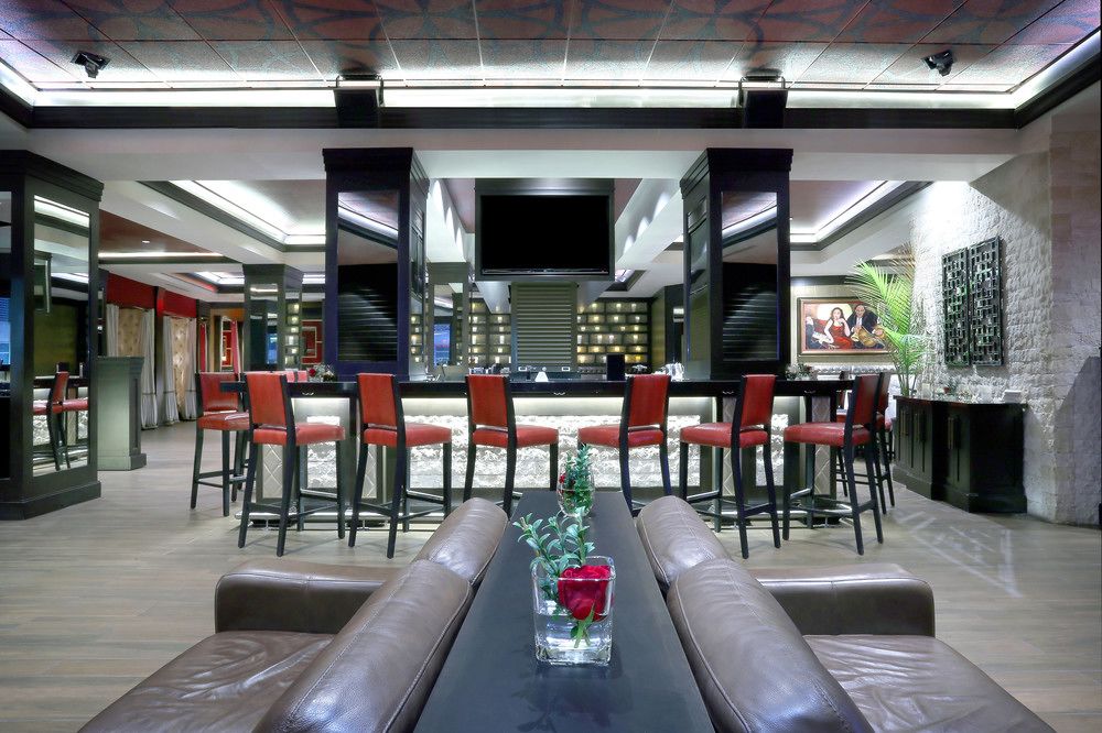 Wyndham Grand Fallsview Hotel in Nniagara Falls