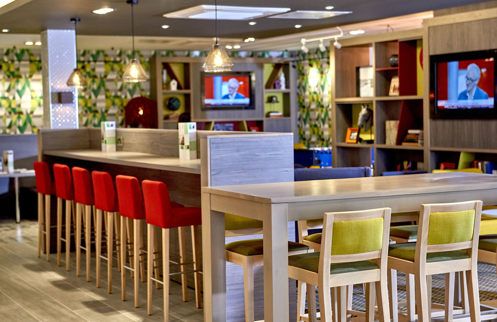 HOLIDAY INN NORTHAMPTON WEST M1, JCT 16 in Northampton
