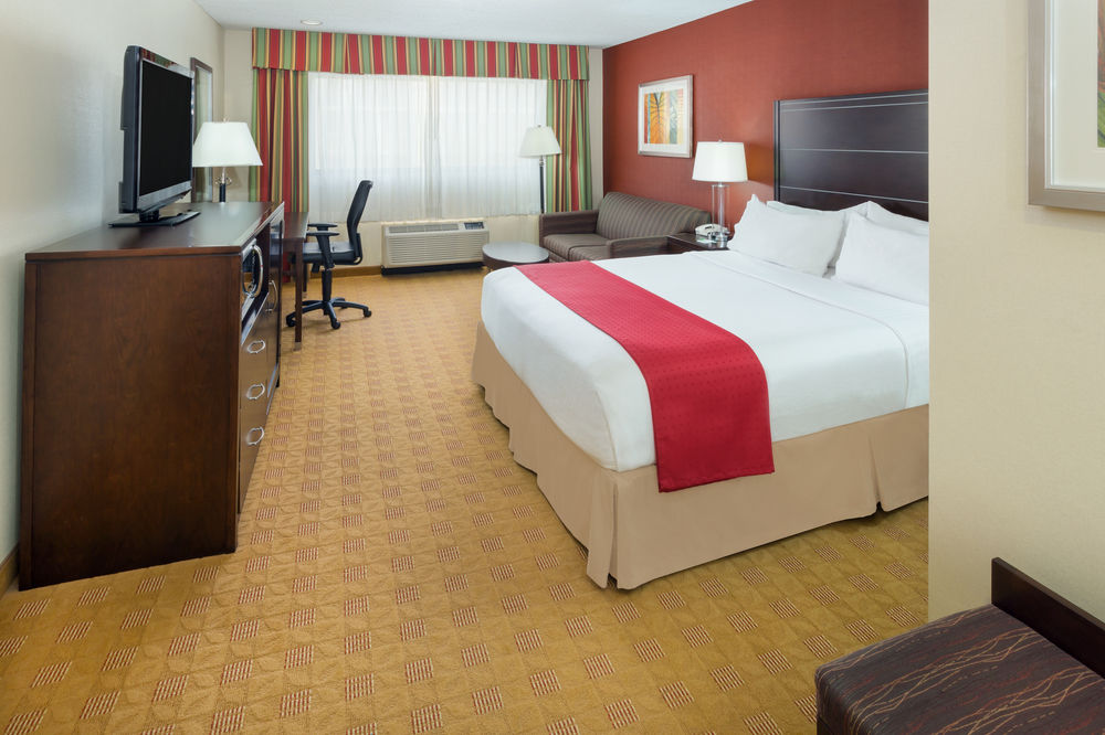 HOLIDAY INN SANTA ANA-ORANGE CO. ARPT in Santa Ana