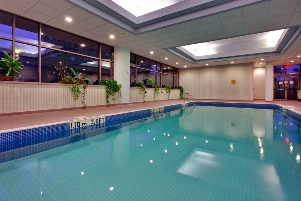 HOLIDAY INN BARRIE HOTEL & CONFERENCE CENTRE in Barrie