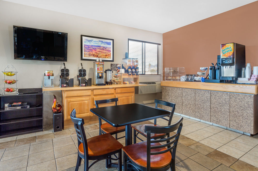 Travelodge by Wyndham Lake Havasu in Lake Havasu City