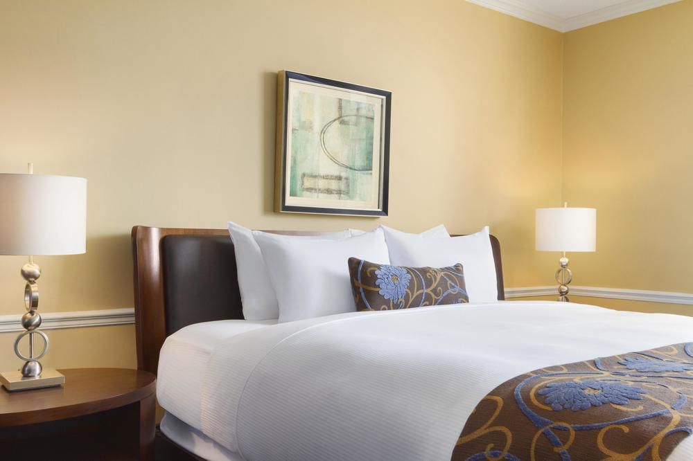DoubleTree by Hilton Toronto Downtown in Toronto