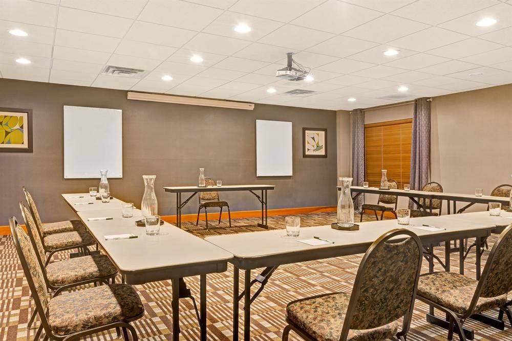 WINGATE BY WYNDHAM CINCINNATI/BLUE ASH in Cincinnati, Oh