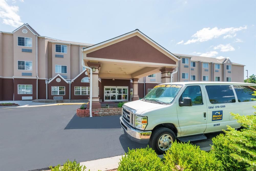 MICROTEL INN & SUITES BY WYNDHAM KANSAS CITY AIRP in Kansas City, Mo
