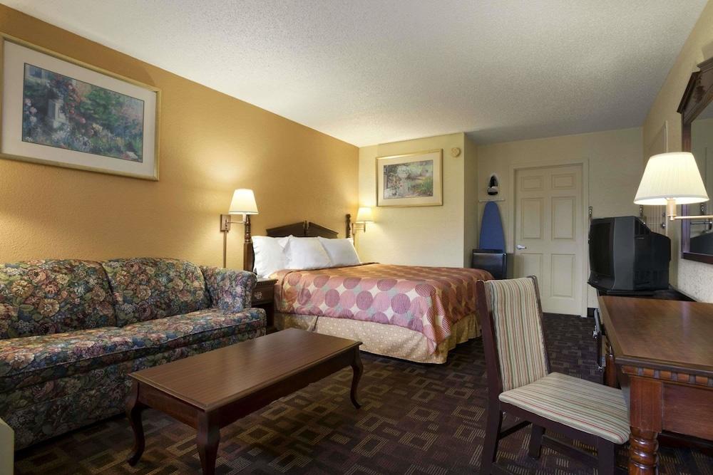 Days Inn by Wyndham Nashville Airport in Nashville,Tn