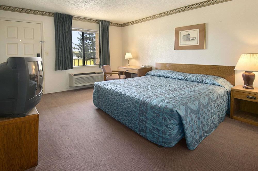 TRAVELODGE BY WYNDHAM TULSA in Tulsa, Ok