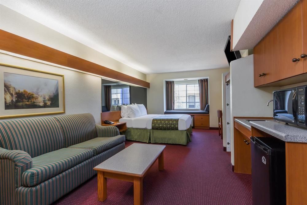MICROTEL INN & SUITES BY WYNDHAM TALLAHASSEE in Tallahassee, Fl