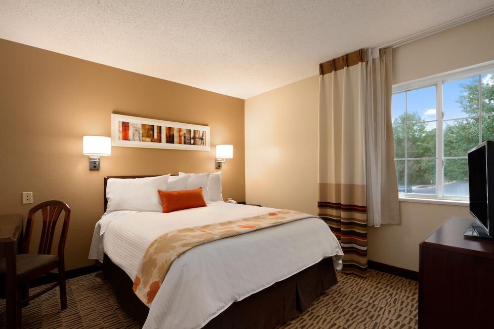 HAWTHORN SUITES BY WYNDHAM CHICAGO SCHAUMBURG in Schaumburg