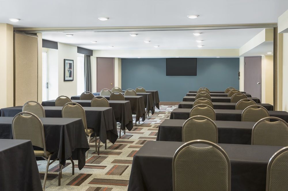FOUR POINTS BY SHERATON BUFFALO GROVE in Chicago