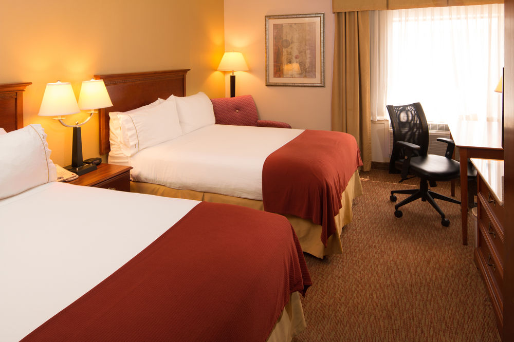 HOLIDAY INN EXPRESS GREENSBORO I 40 AT WENDOVER in Greensboro, Nc