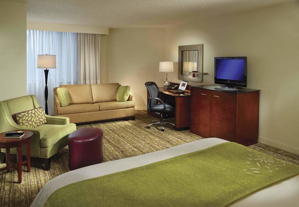 MARRIOTT ST. LOUIS WEST in Saint Louis, Mo