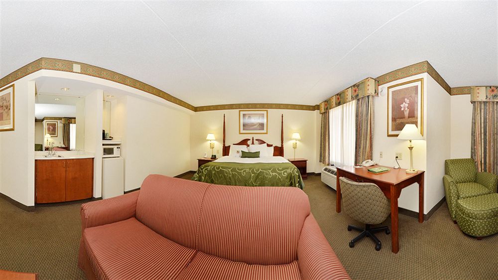 WINGATE BY WYNDHAM LONGVIEW in Longview, Tx