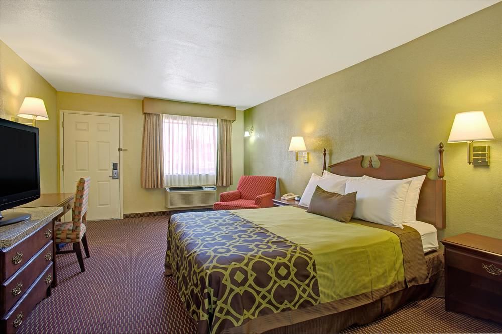Travelodge by Wyndham Tucson AZ in Tucson