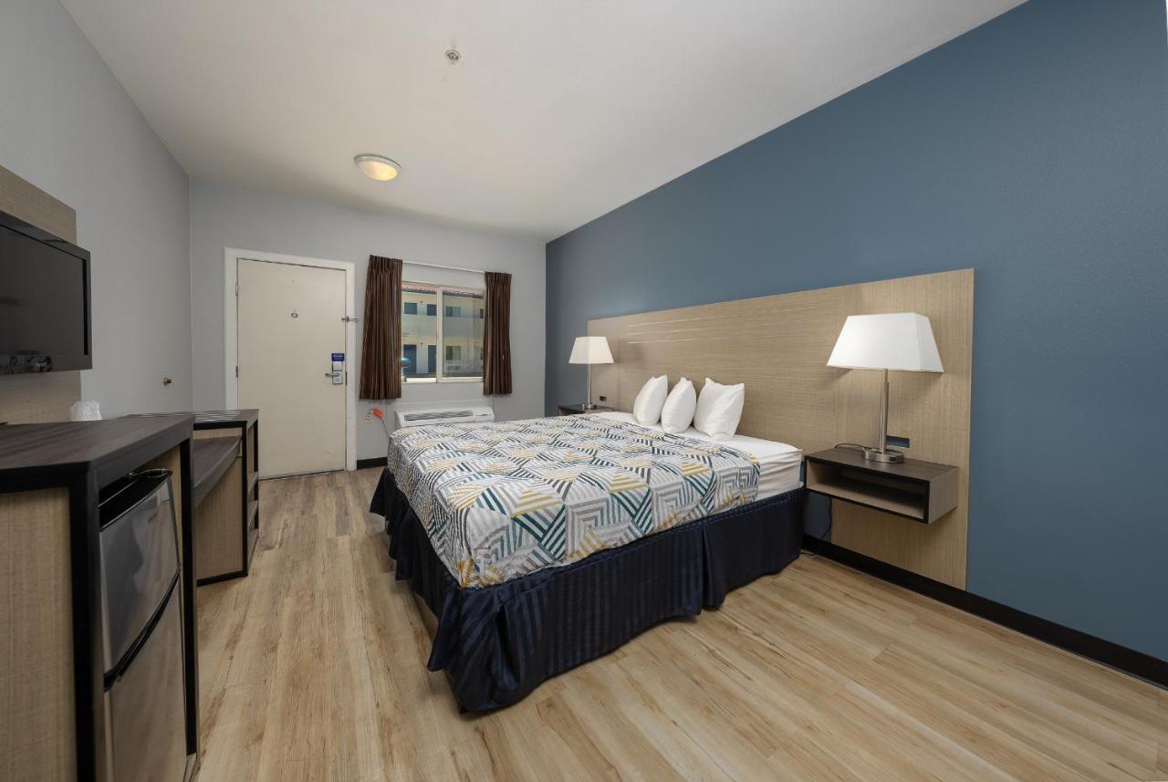 Baymont by Wyndham Ridgecrest in Ridgecrest, Ca