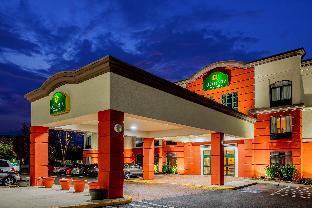 La Quinta Inn & Suites by Wyndham Mt. Laurel - Philadelphia in Mountlaurel, Nj