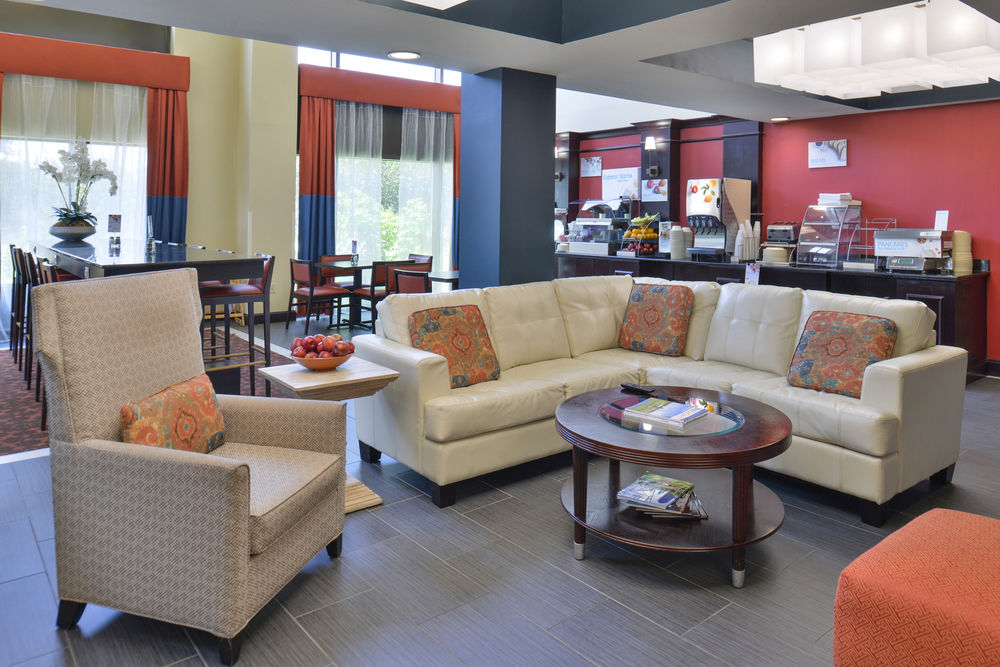 HOLIDAY INN EXPRESS & SUITES AUSTIN SW - SUNSET VALLEY in Austin, Tx