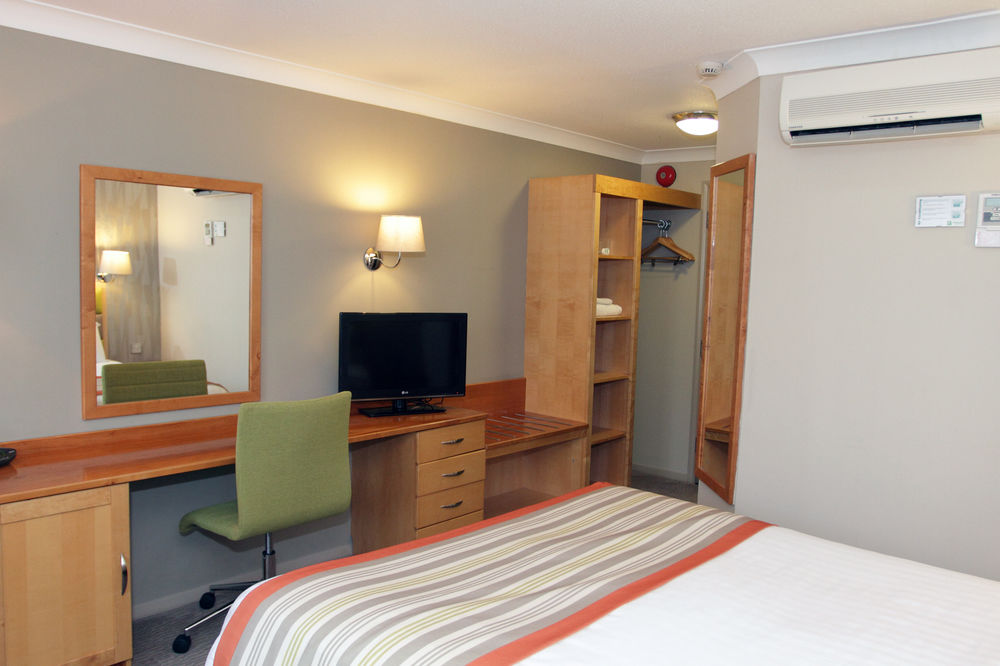 HOLIDAY INN A55 CHESTER WEST in Chester