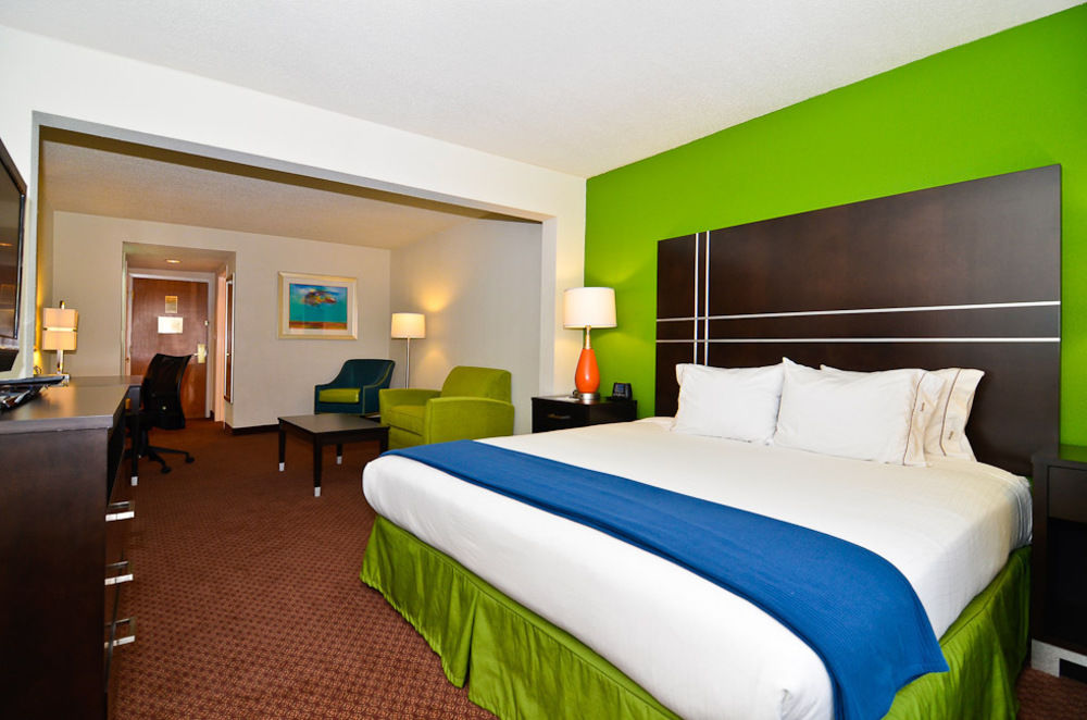 HOLIDAY INN EXPRESS ATLANTA NE - I-85 CLAIRMONT in Atlanta,Ga
