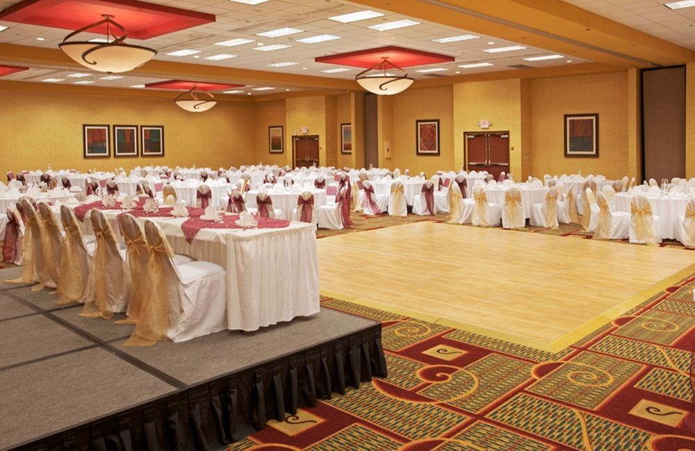 HOLIDAY INN & SUITES BEAUMONT-PLAZA (I-10 & WALDEN) in Beaumont, Tx