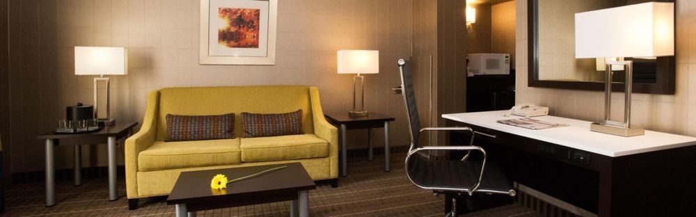 HOLIDAY INN & SUITES MISSISSAUGA WEST - MEADOWVALE in Mississauga