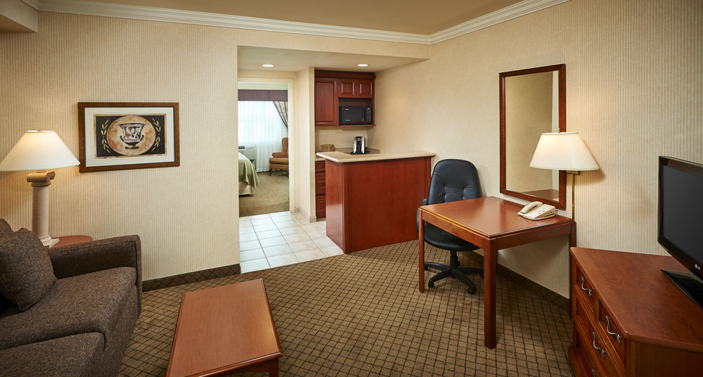 HOLIDAY INN AT BRONTE in Oakville
