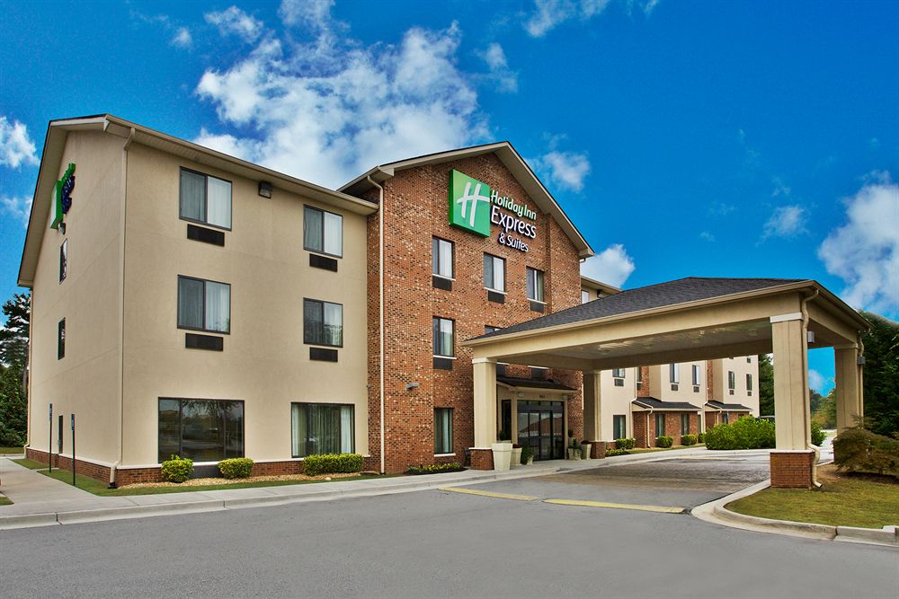 HOLIDAY INN EXPRESS & SUITES BUFORD NE - LAKE LANIER AREA in Buford, Ga