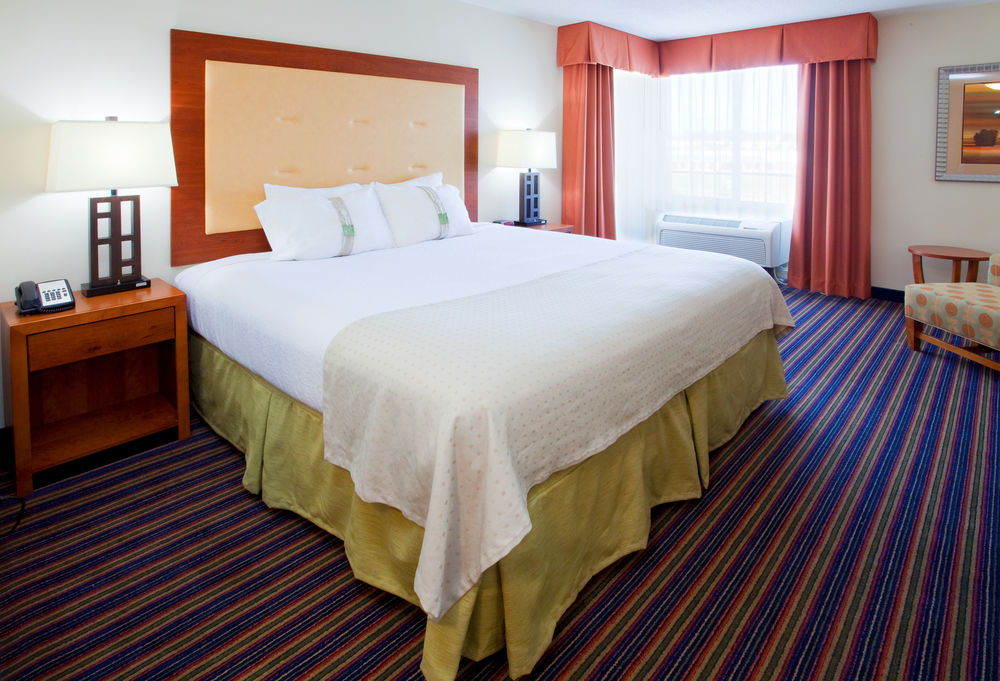 HOLIDAY INN PETERSBURG NORTH FORT LEE in Petersburg, Va