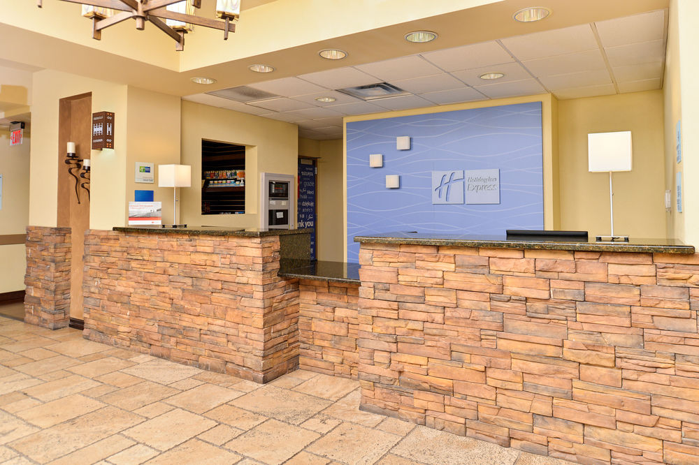 HOLIDAY INN EXPRESS & SUITES ALBUQUERQUE HISTORIC OLD TOWN in Albuquerque